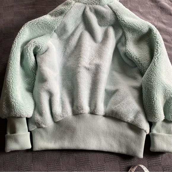 CYN & LUCA Mint Oversized Faux Fur Coat - Picture 5 of 14